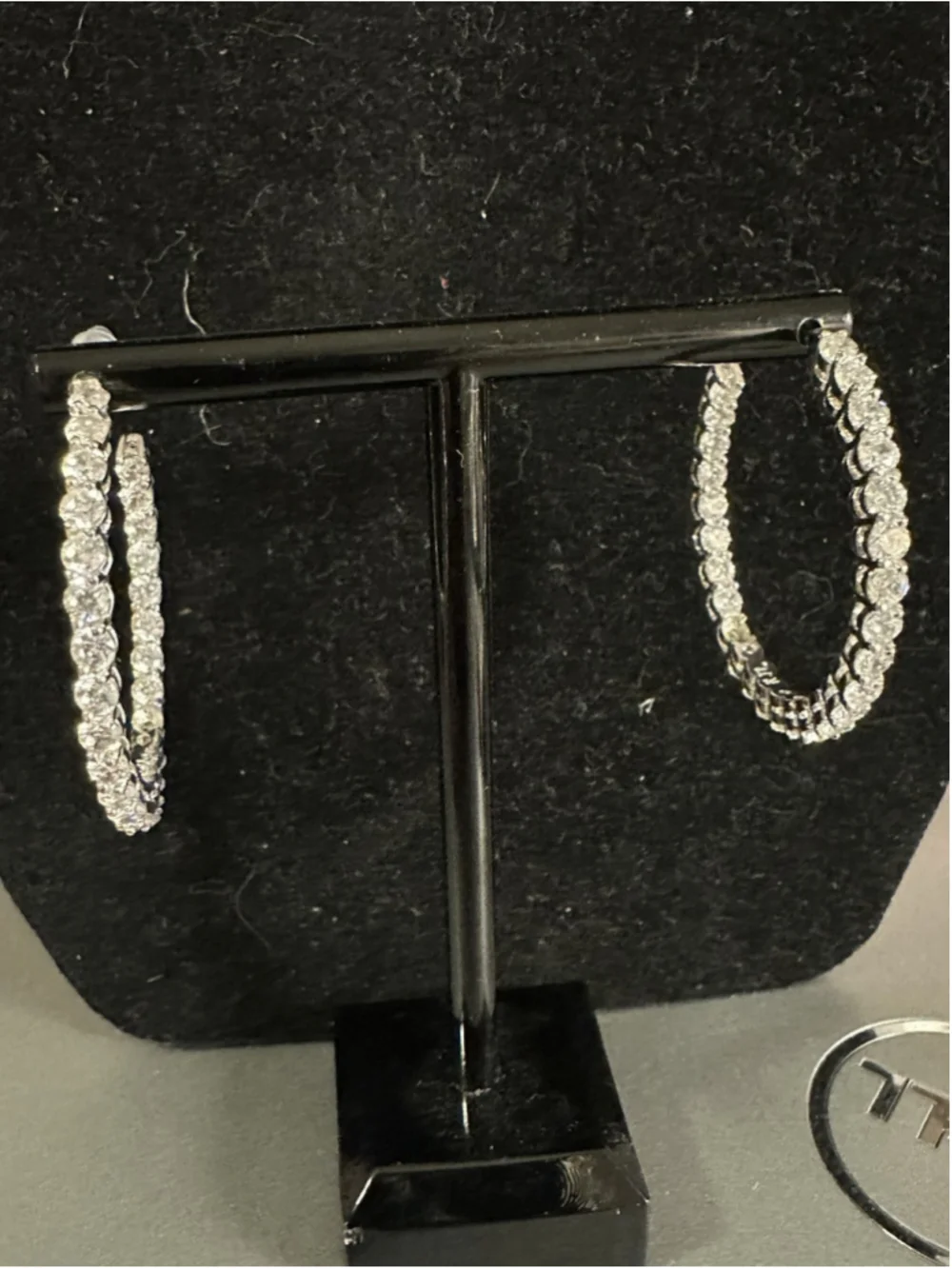 KJL Kenneth Jay Lane 1.5” InsideOut Hoop Earrings 52 Lg Stone Rhodium  Orig$200 - Picture 10 of 14